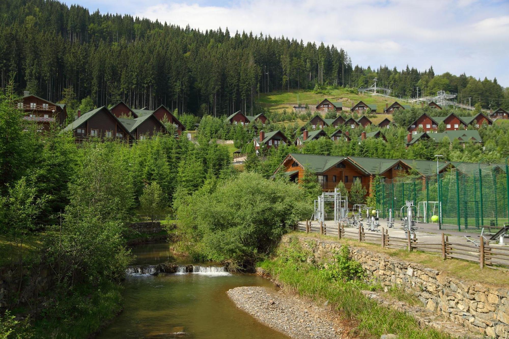 Bukovel Hotel ภายนอก รูปภาพ